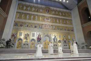 Pope Francis prays the Our Father with Daniel, Orthodox Patriarch of Romania, in the Romanian Orthodox new cathedral in Bucharest, May 31, 2019. Credit: Vatican Media. 