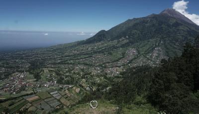 Objek Wisata Gancik Hill Top, Negeri di Atas Awan Selain Dieng