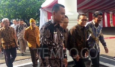 Jokowi Talks of Arrests of Former Generals with Retired Soldiers