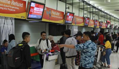 Tiket Pesawat Mahal, PHRI Minta Presiden Jokowi Open Sky 