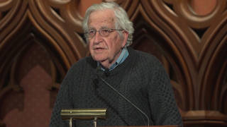 Guest chomsky lectern1