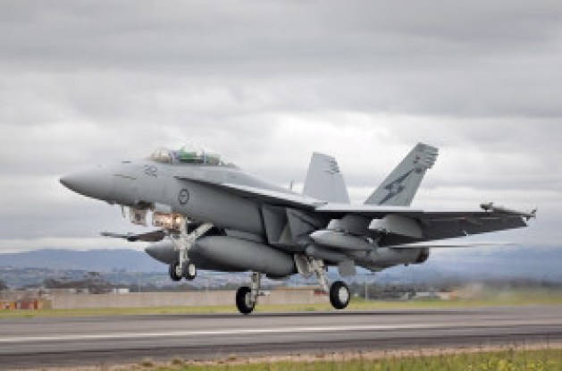 AIR_F-18F_RAAF_Armed_AIM-9X_ATFLIR_AGM-154C_lg-1