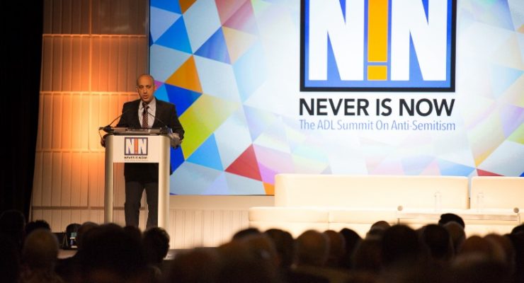 ADL Director Pledges to Sign Up For Muslim Registry