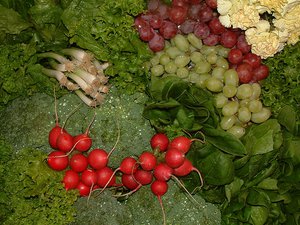 Broccoli, grapes, radish, DSCF2198