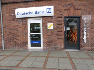 13 September 2015, Deutsche bank at the corner house at Plack, corner Friedheim-Fördestraße, picture 01