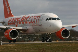 Easyjet A.319 G EZAG (8546324908) (2)