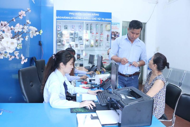 trung-tam-sua-chua-dien-thoai-viettopcare-1