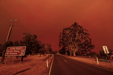 The sky turns red as fires close in on Omeo on January 4th.