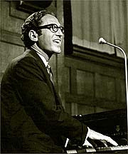 tom_lehrer1967.jpg