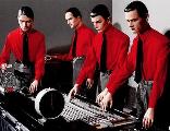 Kraftwerk_robots_1588842060_crop_156x120