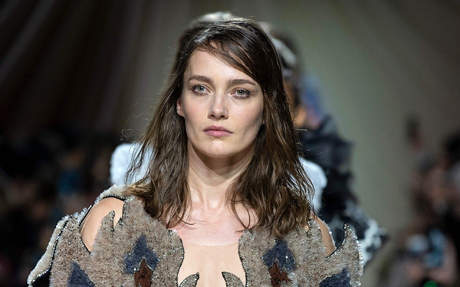 Capelli medi autunno e inverno 2019-20: i tagli e le acconciature, tra lob e bob chic e grunge