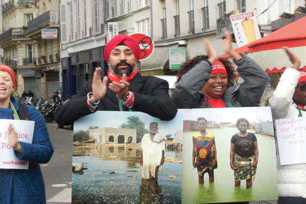 Part of the human chain in Paris 