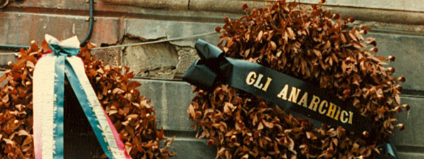 Wreathes in memory of former anarchists in Carrera, 1987