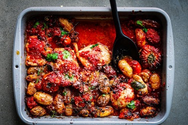 Chicken amatriciana traybake