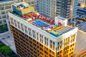 Broken Shaker is located on the rooftop of the Freehand Hotel.