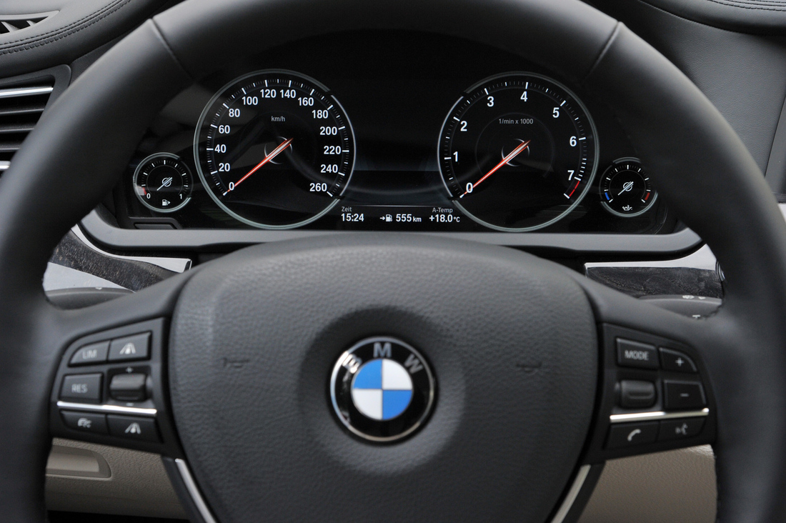 BMW steering wheel stock