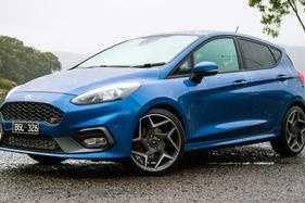 Pricing and Specs:  Ford Fiesta ST loses LED headlights to cut costs 