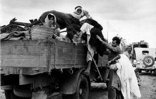 Fleeing-1948-nakba-palestine