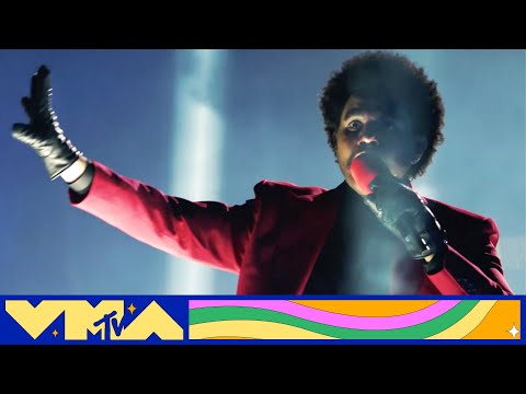 The Weeknd Performs "Blinding Lights" | 2020 MTV VMAs