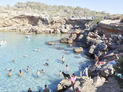 Massimo Vitali, ‘Cala Conta Black Dog’, 2016