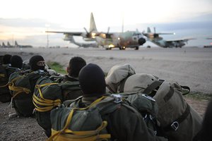 Flickr   Israel Defense Forces   First Operational Parachuting Drill in 15 Years (16)