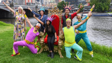 Lord mayor Sally Capp and performers celebrate with Moomba monarchs Kirsty Buising, Pravini Fernando and Drew Law on the banks of the Yarra on Monday.