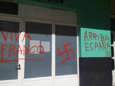 ateneo-lxt-pintadas-nazis1