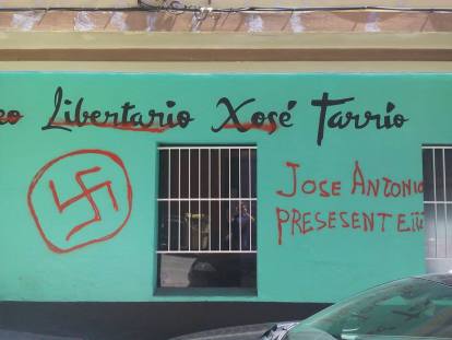 ateneo-lxt-pintadas-nazis3