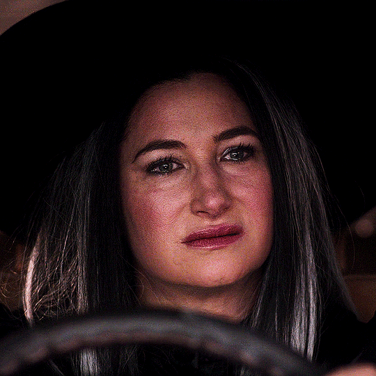 dianasprince:
“You didn’t think you were the only magical girl in town, did you? The name’s Agatha Harkness. Lovely to finally meet you, dear.
“KATHRYN HAHN AS AGATHA HARKNESS IN WANDAVISION | 2021
” ”