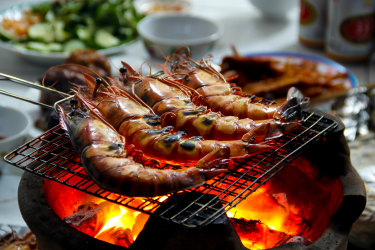 Barbecued prawns, grilled shrimp.