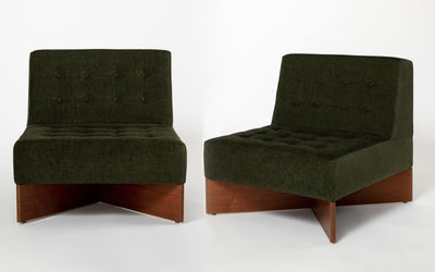 Pierre Guariche, ‘Pair of Fireside Chairs - CA21 'Capitole' ’, 1960