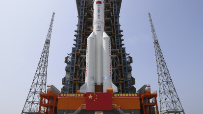 China rocket debris lands in ocean, draws NASA criticism