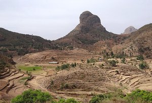 Scenery en route from Adwa to Adigrat   Northern Ethiopia   03 (8707699240)