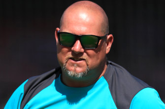 David Saker, Australia’s bowling coach at the time of the ball tampering scandal, has urged Cricket Australia to release its sandpaper investigation.