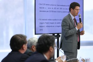 President of the Republic, Jair Bolsonaro during a press conference with Ricardo Salles, Ernesto Araújo and, General Augusto Heleno on 1 August 2019