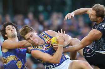 Blues season on the brink after loss to Eagles, Dogs take on Freo