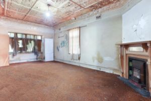 Dilapidated inner-west house sells for $5.5m at auction