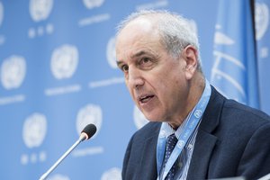 Michael Lynk, Special Rapporteur on the situation of human rights in the Palestinian Territory occupied since 1967, briefs journalists,26 October 2017