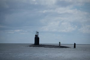 PEARL HARBOR (March 1, 2019) The Virginia-class fast-attack submarine USS Illinois (SSN 786) departs Joint Base Pearl Harbor-Hickam on a scheduled deployment.