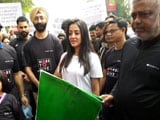 Raima Sen Flags Off 2.5km Walkathon In Kolkata