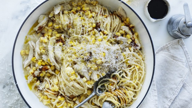 Chicken, gravy and corn spaghetti.