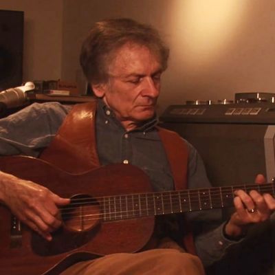 Mike Seeger Discusses Early Southern Guitar Styles