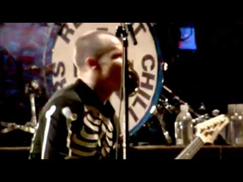 Red Hot Chili Peppers - Give it Away - Live at Slane castle