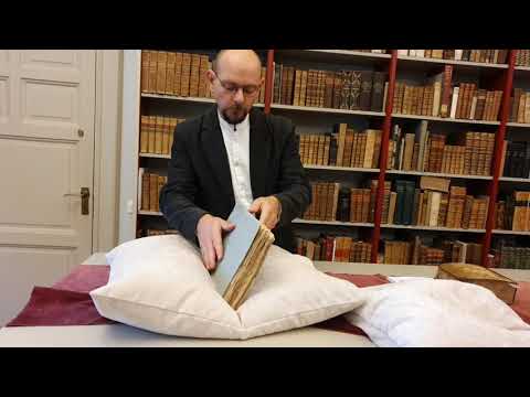 Hagströmer Library Mini Tours: Carl Linnaeus collections.