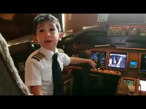 Adam Kid 6-Year Pilot Emirates Airbus