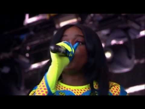 Azealia Banks - 212 (Live @ at T in The Park 2013)