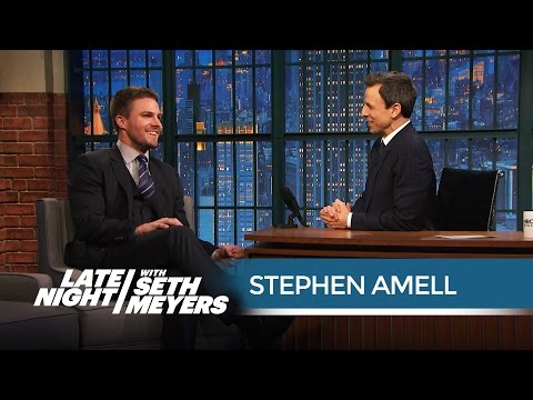 Arrow’s Stephen Amell's Terrible Golden Globes Experience - Late Night with Seth Meyers