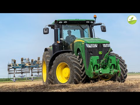 John Deere 8R + Rabe | PREPARIAMO IL TERRENO PER LA SOIA DI SECONDO RACCOLTO! - TractorVlog #55