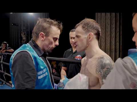 Jonny Lee Miller Debut Muay Thai Fight