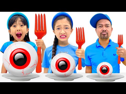 GIANT VS  NORMAL VS  TINY FOOD CHALLENGE | KAYCEE & RACHEL in WONDERLAND FAMILY